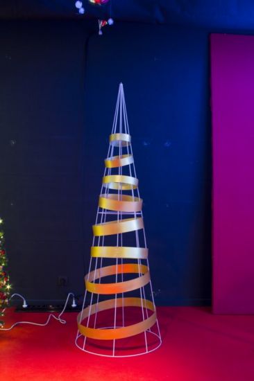 Sapin de Noël Palmira moderne pour vitrine dans le var 